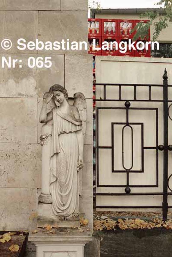 E0065PlastikSebastianLangkorn2005Berlin