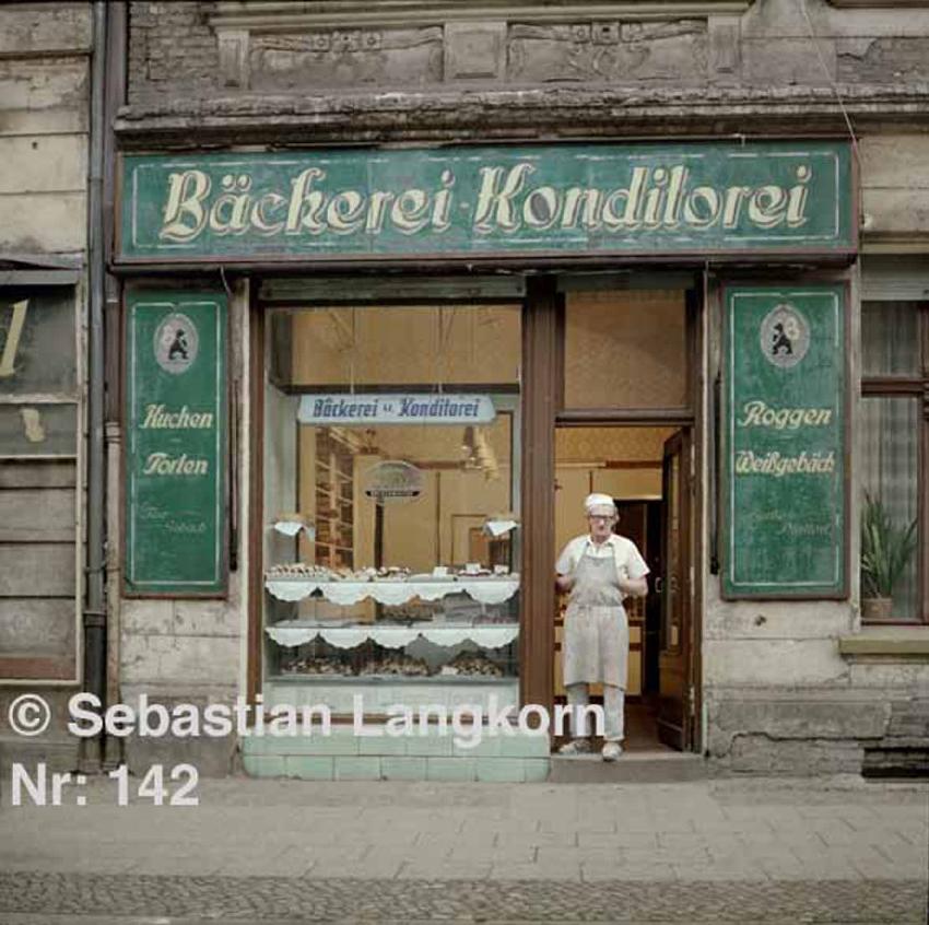 E0142HandwerkSebastianLangkorn1977Berlin