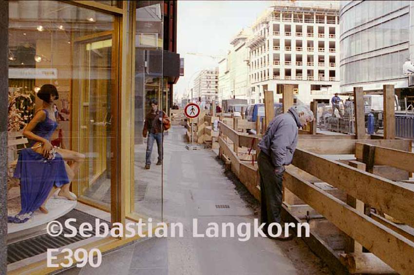 E0390WidervereinigungSebastianLangkorn1995Berlin
