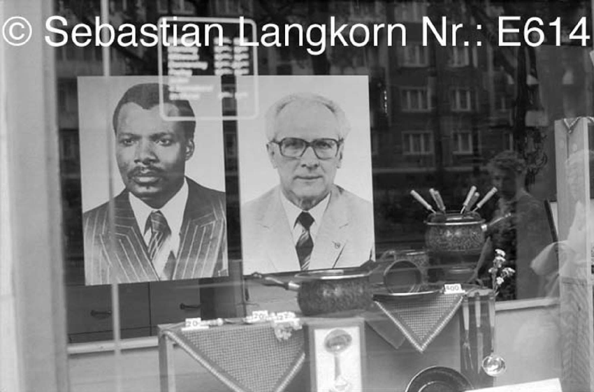 E0614SebastianLangkornPropaganda1985Berlin