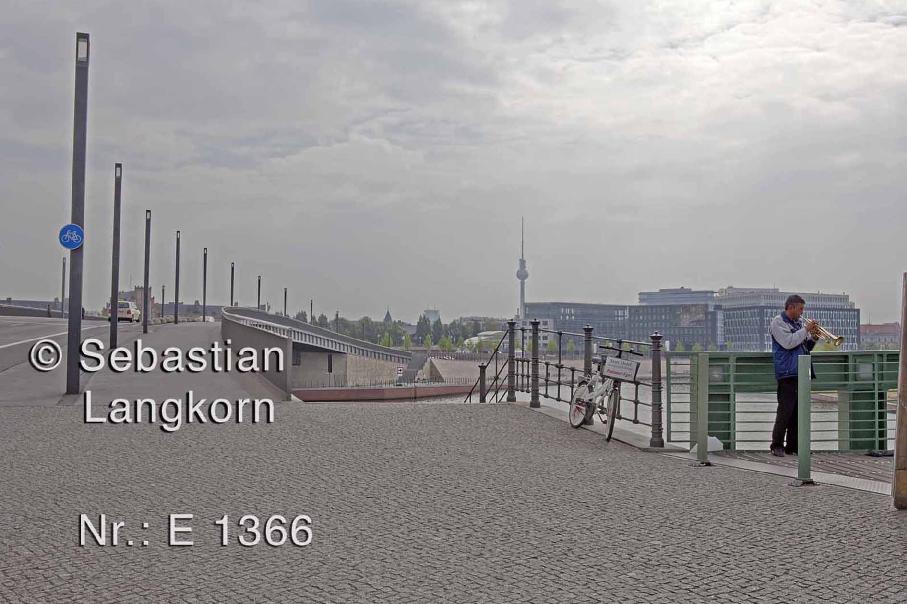 E13662009BerlinSebastianLangkorn