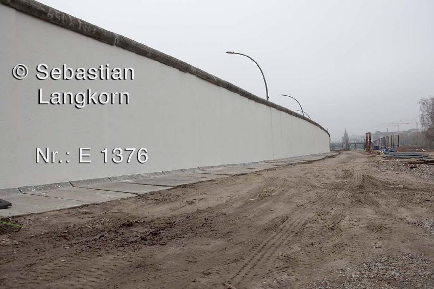 E1376SebastianLangkornBerlinerMauer2009