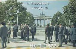 E1577SebastianLangkornBerlinerMauer1966